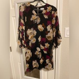 Floral flared sleeve dress